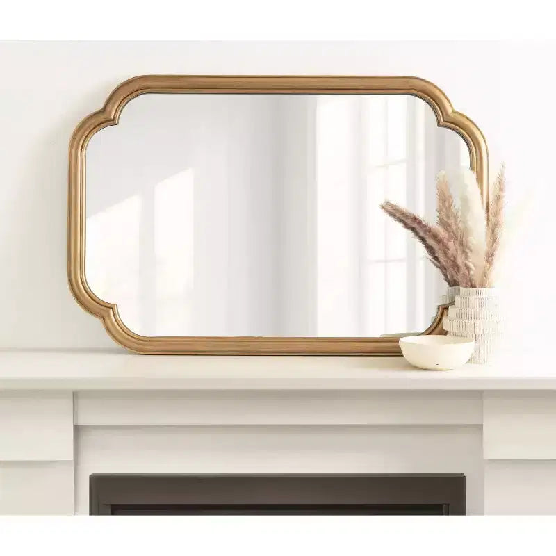 Kate & Laurel All Things Decor Specchio da parete Glenby Scallop oro 24"X36"