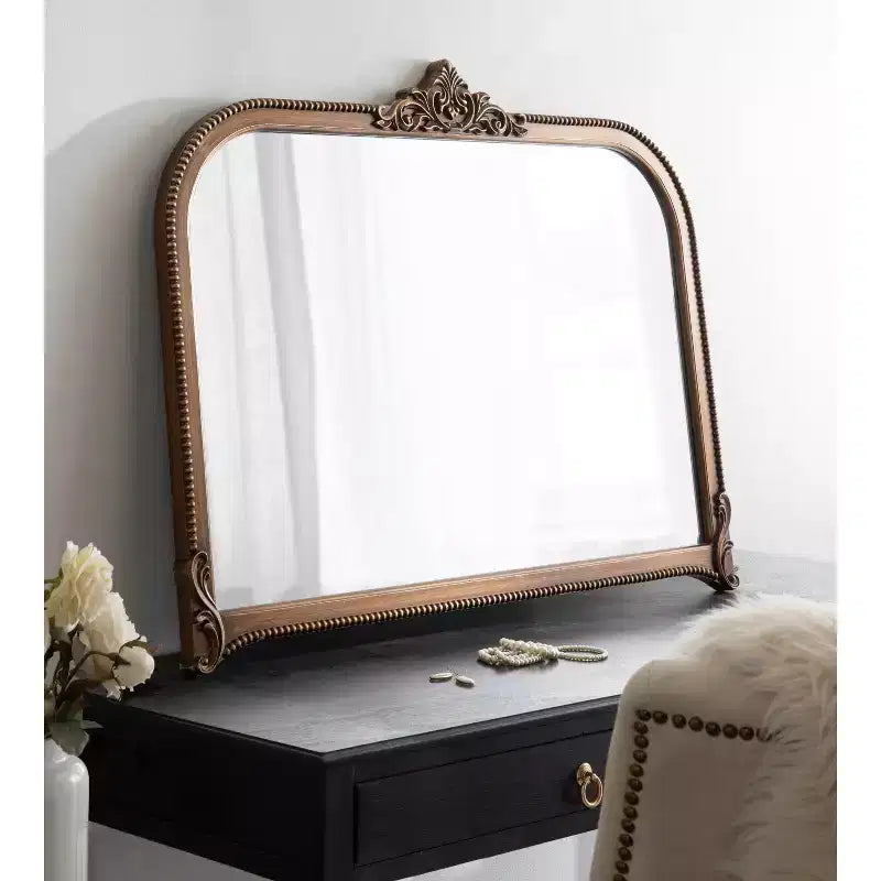 Specchio da parete ad arco Hubanks da 40"x30" color oro - Kate & Laurel All Things Decor