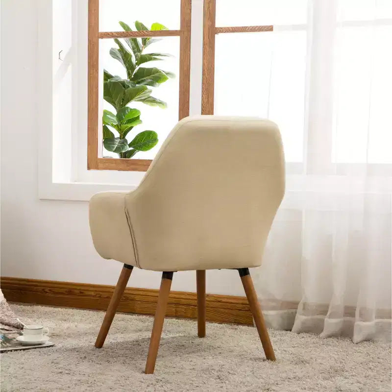 Poltrona accentuata contemporanea Tuchico in tessuto di Roundhill Furniture, color cuoio