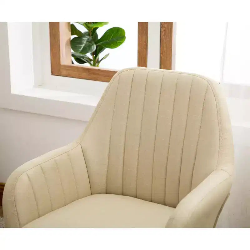 Poltrona accentuata contemporanea Tuchico in tessuto di Roundhill Furniture, color cuoio