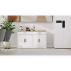 Credenza AndMakers in legno bianco da 55,91 pollici con ante dal design Shaker