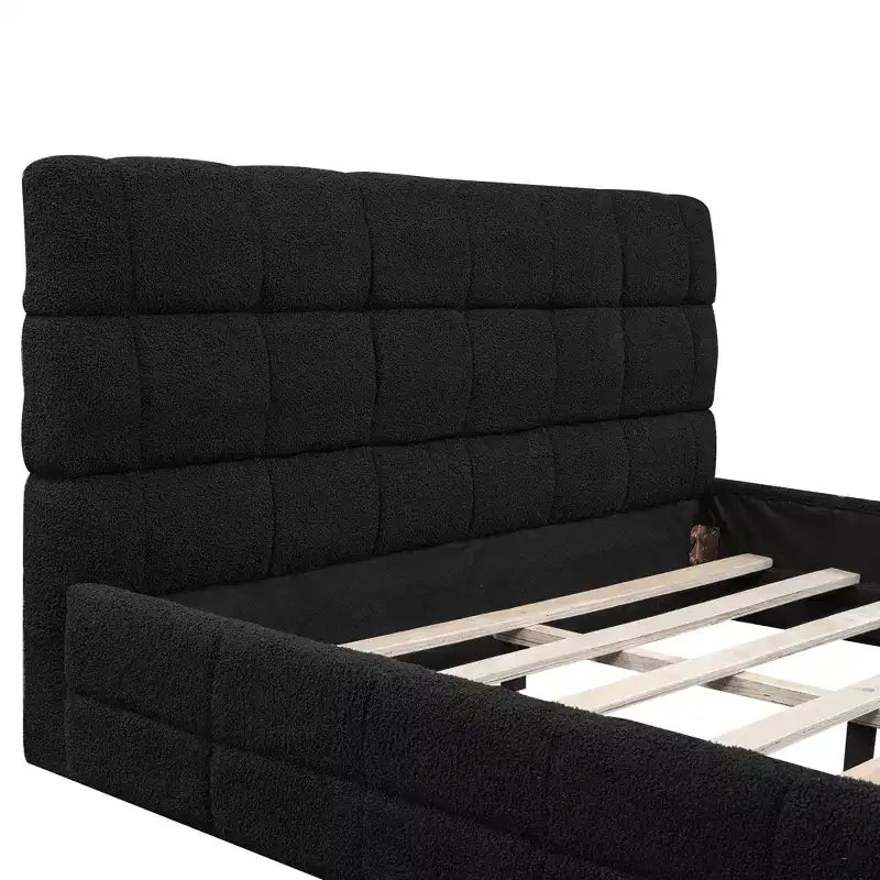 Letto a piattaforma Whisen Elegant Queen Size completamente imbottito con testiera