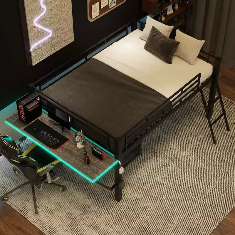 Letto a soppalco Whisen nero in metallo stile gaming con scrivania integrata, scaletta e ripiano, 235,7 cm lungh. x 105,9 cm largh.
