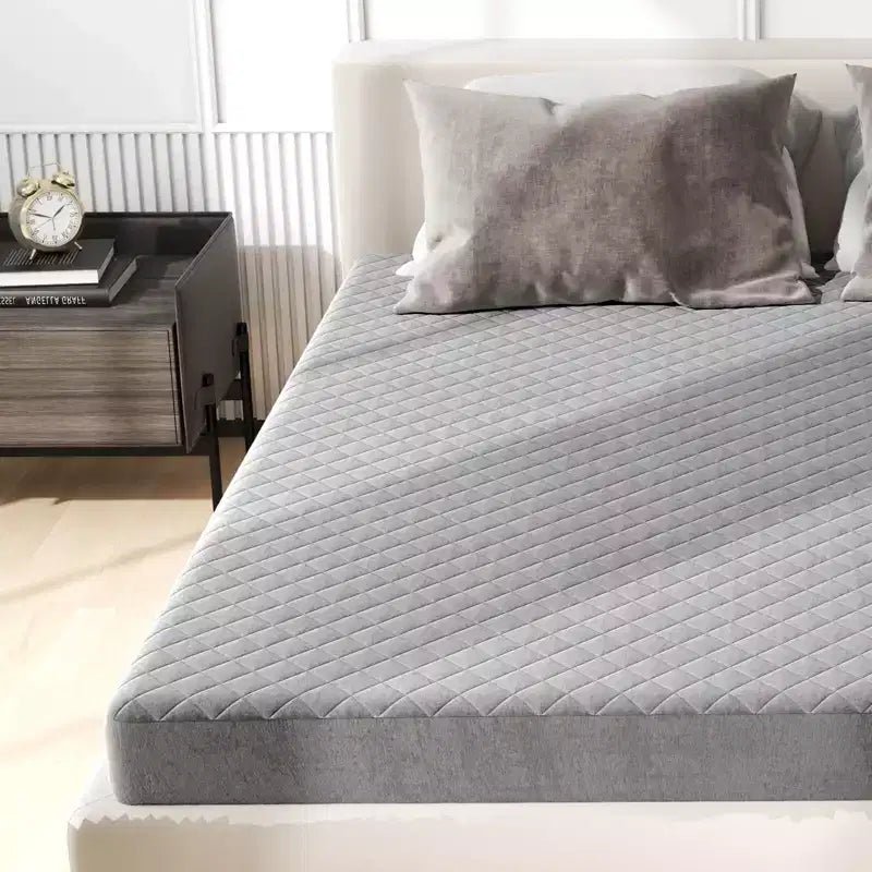 Coprimaterasso Costway per letto singolo/matrimoniale/king size con imbottitura in spugna a tasche profonde e fondo antiscivolo grigio