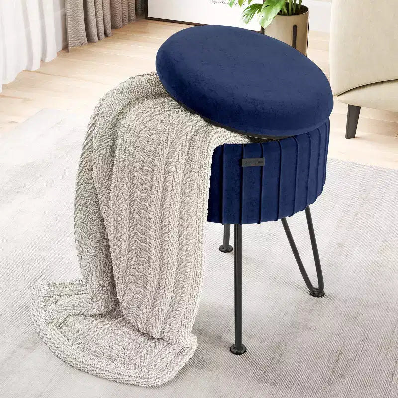Poggiapiedi contenitore rotondo StorageBud in velluto pieghettato, poggiapiedi con contenitore, poggiapiedi per soggiorno e camera da letto, poggiapiedi moderno