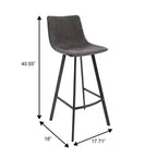 Sgabello da bar LeisureMod Elland con rivestimento in pelle - Sgabello moderno ad altezza bancone con gambe e poggiapiedi in ferro per cucina, bar e pub, set da 2
