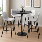 Sgabello da bar LeisureMod Elland con rivestimento in pelle - Sgabello moderno ad altezza bancone con gambe e poggiapiedi in ferro per cucina, bar e pub, set da 2