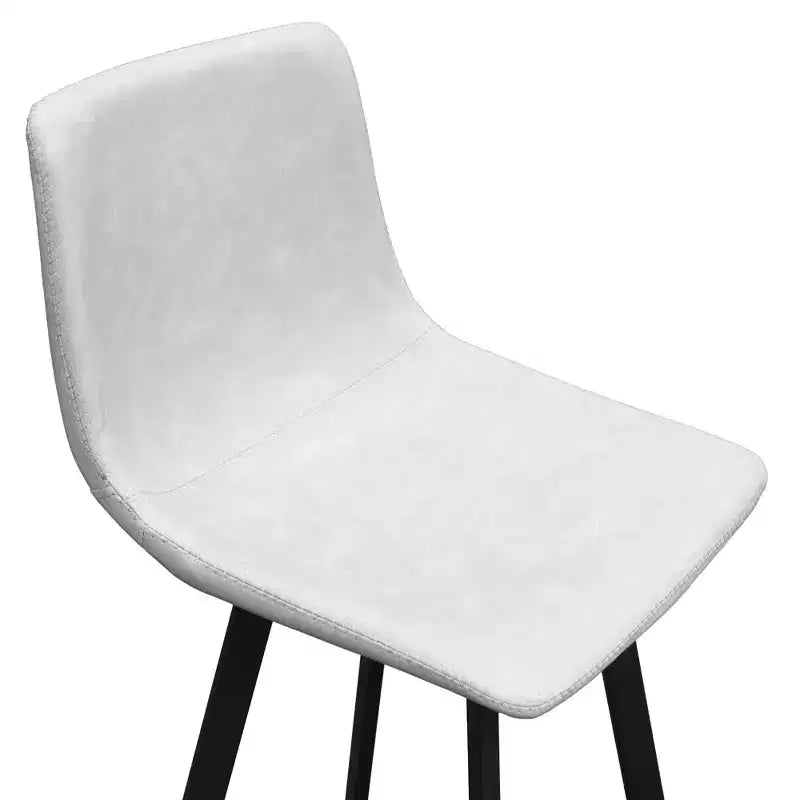 Sgabello da bar LeisureMod Elland con rivestimento in pelle - Sgabello moderno ad altezza bancone con gambe e poggiapiedi in ferro per cucina, bar e pub, set da 2