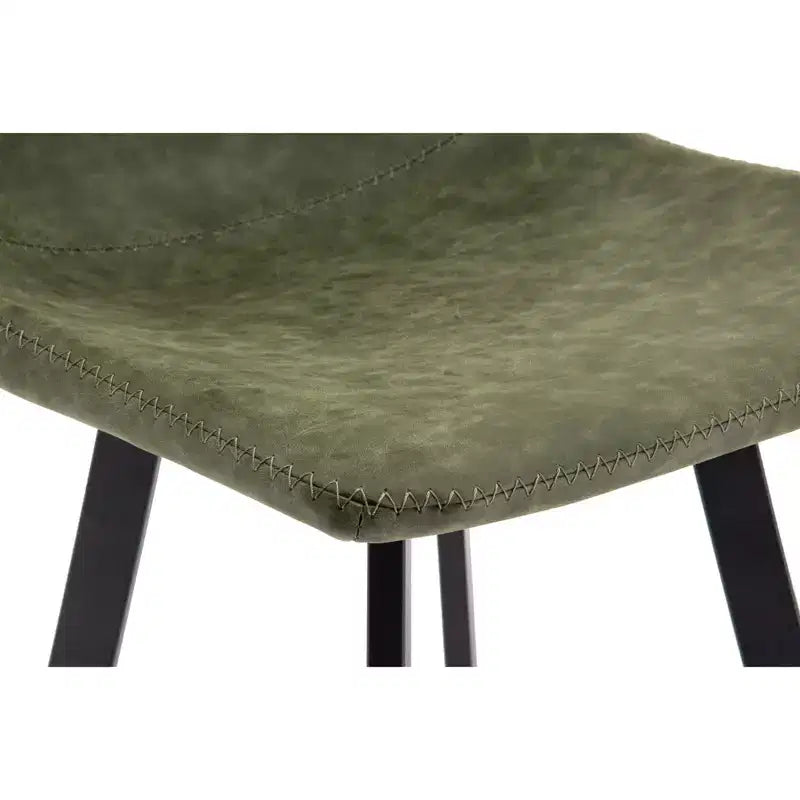 Sgabello da bar LeisureMod Elland con rivestimento in pelle - Sgabello moderno ad altezza bancone con gambe e poggiapiedi in ferro per cucina, bar e pub, set da 2
