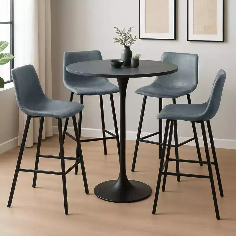 Sgabello da bar LeisureMod Elland con rivestimento in pelle - Sgabello moderno ad altezza bancone con gambe e poggiapiedi in ferro per cucina, bar e pub, set da 2