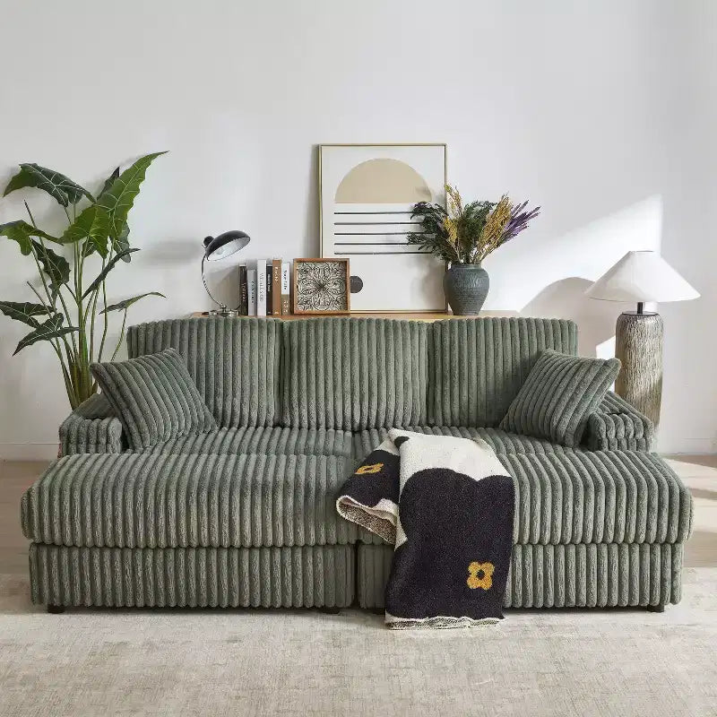 Divano 3 posti in velluto a coste da 84 pollici con 3 cuscini per lo schienale, 2 cuscini decorativi, 2 pouf, 2 vani portaoggetti e scanalature portabicchieri