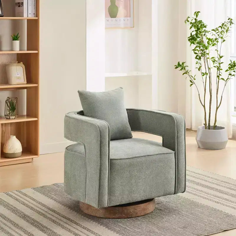 Poltrona girevole Okak 360 con base in legno invecchiato, poltrona moderna con schienale aperto per soggiorno, camera da letto