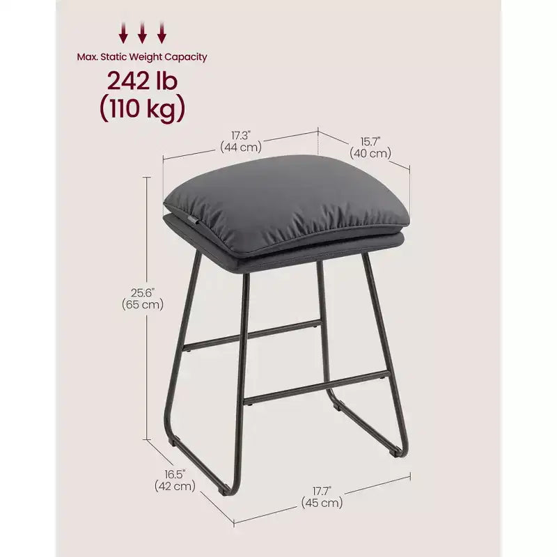 Set di 2 moderni sgabelli da bar ad altezza bancone, rivestimento in similpelle con morbida imbottitura e base a slitta in metallo, 65 cm