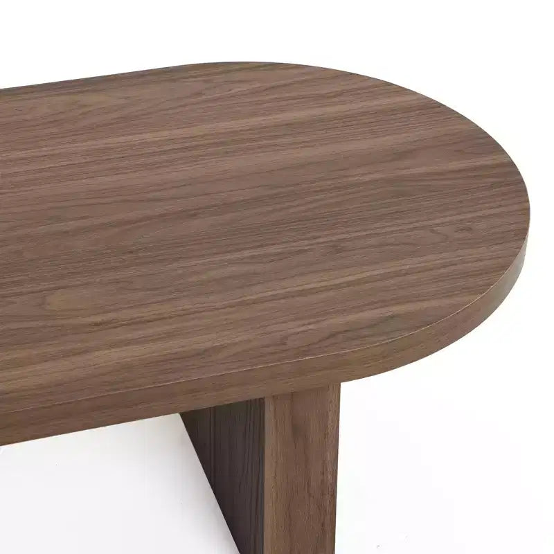 Tavolino da caffè ovale LuxenHome in MDF con effetto travertino e finitura noce, marrone