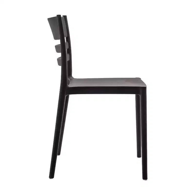 Flash Furniture Bridgeport Set di 4 sedie impilabili da interni-esterni per patio con schienale a doghe, sedia commerciale in resina per tutte le stagioni