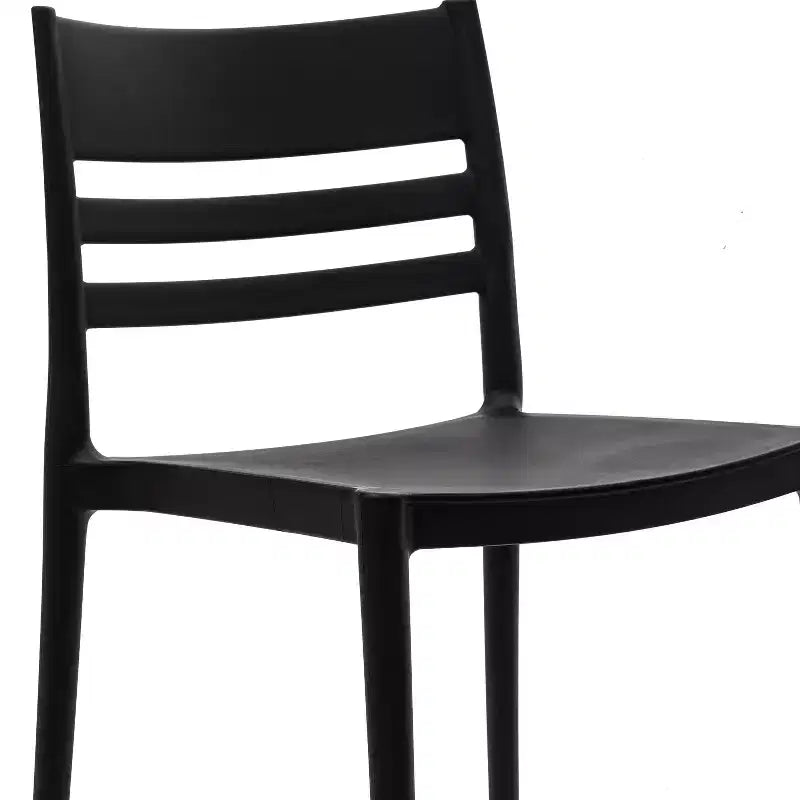 Flash Furniture Bridgeport Set di 4 sedie impilabili da interni-esterni per patio con schienale a doghe, sedia commerciale in resina per tutte le stagioni