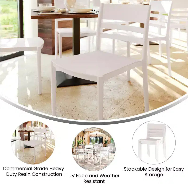 Flash Furniture Bridgeport Set di 4 sedie impilabili da interni-esterni per patio con schienale a doghe, sedia commerciale in resina per tutte le stagioni