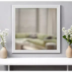 HomeRoots 38 Specchio d'appoggio quadrato con cornice in legno bianco