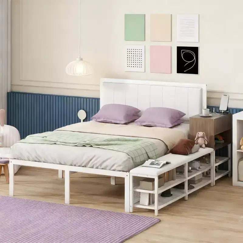 Letto a piattaforma matrimoniale in metallo Luxystar con testiera imbottita, mensole portaoggetti a 2 livelli, mobile contenitore in legno e porte di ricarica USB
