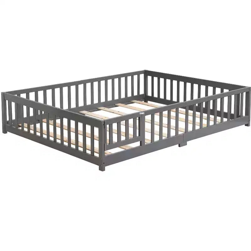 Letto a pavimento Queen Size con porta e recinzione, letto Montessori con spondine e doghe, struttura letto a piattaforma in legno per bambine e bambini