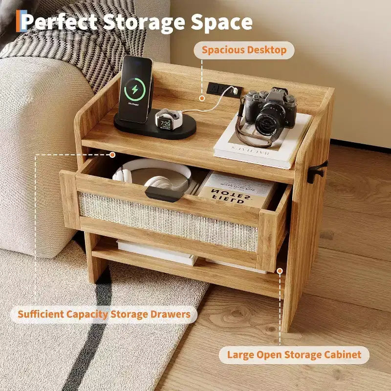 Acekool Comodino in Rattan con Porta Type C, Tavolino da Notte con Cassetto e Ripiano Aperto, Set di 2 Tavolini Laterali Boho
