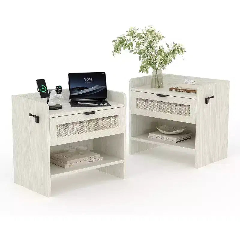 Acekool Comodino in Rattan con Porta Type C, Tavolino da Notte con Cassetto e Ripiano Aperto, Set di 2 Tavolini Laterali Boho