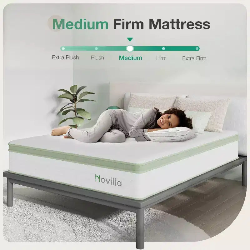 Materasso Novilla 12 pollici, a rigidità media, ibrido in memory foam/molle insacchettate, in scatola, con isolamento del movimento