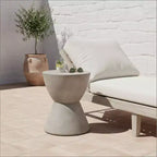 Tavolino da Esterno in Cemento Leggero Design Moderno Scultoreo, Resistente alle Intemperie e Facile da Spostare per Patio, Balcone o Giardino