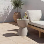 Tavolino da Esterno in Cemento Leggero Design Moderno Scultoreo, Resistente alle Intemperie e Facile da Spostare per Patio, Balcone o Giardino
