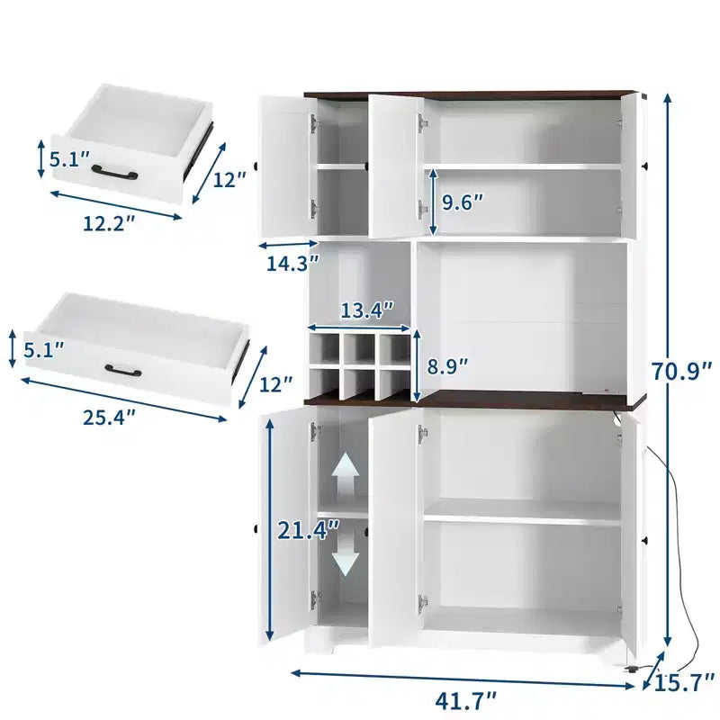 Dispensa da Cucina Bianca Alta 71" con Stazione di Ricarica, Credenza Autoportante Stile Farmhouse con Supporto per Microonde e Cassetti e Mobile Bar per Vini