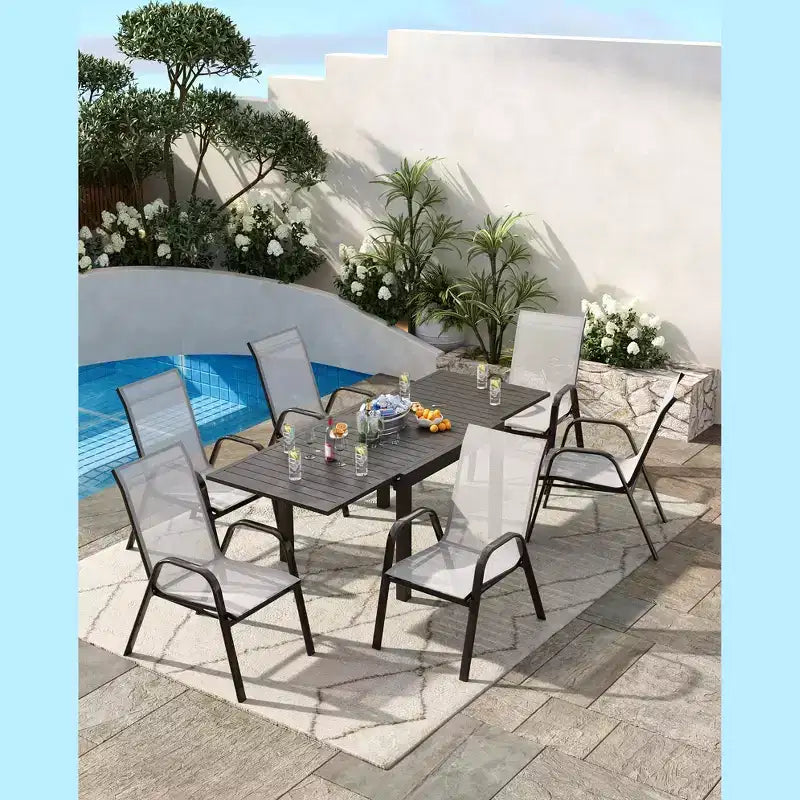 Set di 4 sedie da pranzo impilabili da esterno, sedie da patio con schienale alto in tessuto Textilene, telaio in metallo resistente alle intemperie per terrazza, prato, giardino, grigio