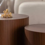 Set di 2 tavolini rotondi sovrapponibili con design salvaspazio per soggiorno o camera da letto