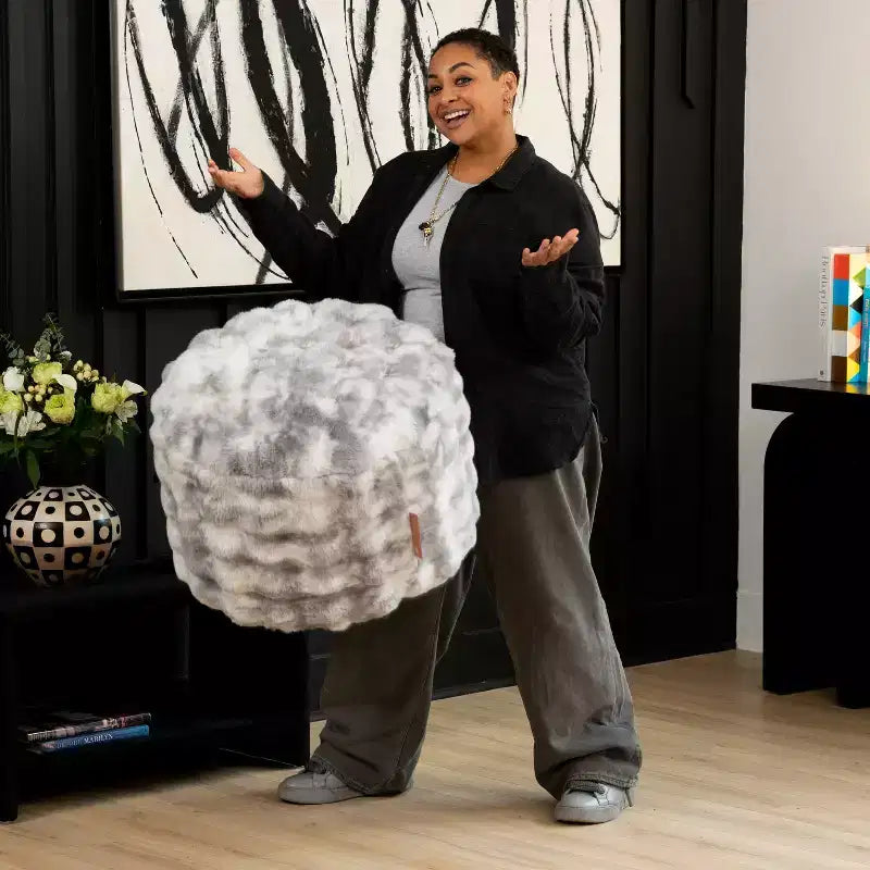 Pouf ottomano rotondo Raven di Raven-Symon Home - Pelliccia sintetica