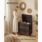 SONGMICS Cesto Portabiancheria con Coperchio, Cesto Portabiancheria in PE Rattan con Fodera Rimovibile, Contenitore, Scomparti per il Lavaggio a 3 Sezioni, 160 L