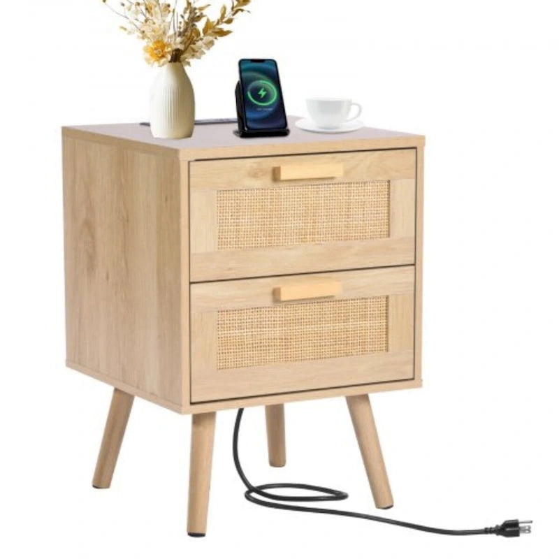 Comodino/Tavolino Laterale in Legno Naturale con 2 Cassetti Decorati in Rattan e Porte USB