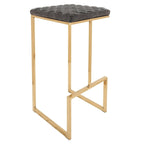 Sgabello da bar moderno in pelle Quincy con seduta quadrata imbottita in metallo dorato e poggiapiedi per bar di casa e bancone da cucina