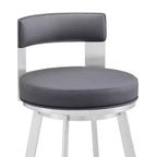 Sgabello da bar Armen Living Flynn in metallo e similpelle, altezza bancone, girevole, 26", argento/grigio