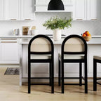 Nathan James Bailey Sgabello da bar con schienale curvo, altezza bancone, legno nero rovere rattan bouclé crema: Elegante seduta da 61 cm, struttura in legno di gomma