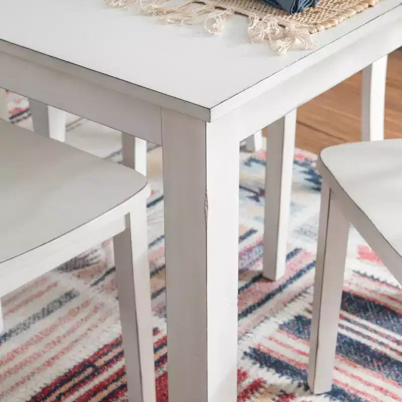Set da pranzo Harleau 5 pezzi in legno massello, bianco - Powell: Tavolo rettangolare, 4 sedie, Stile nautico