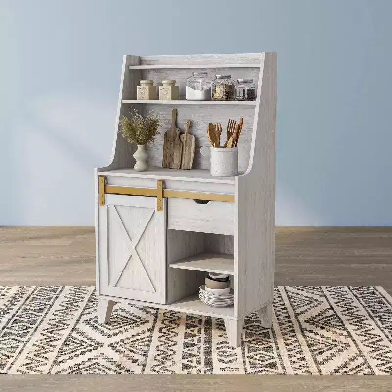 Credenza da cucina Downes Farmhouse: cassetto portaoggetti, 4 ripiani, rovere bianco - miBasics