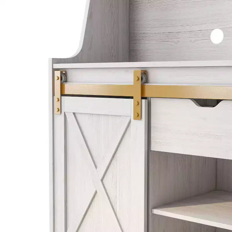 Credenza da cucina Downes Farmhouse: cassetto portaoggetti, 4 ripiani, rovere bianco - miBasics