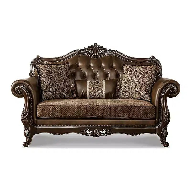 HOMES: Inside + Out Divano Due Posti Tradizionale Frazer 73" con Borchie Marrone