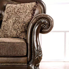 HOMES: Inside + Out Divano Due Posti Tradizionale Frazer 73" con Borchie Marrone