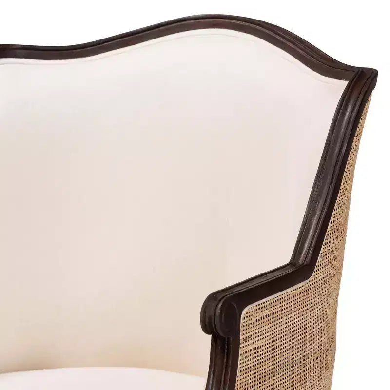 Poltrona Bali & Pari Ornella con dettagli in tessuto e legno Beige/Marrone Scuro: Rivestimento in poliestere, Struttura in rattan