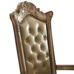 Poltroncina d'appoggio Vendome 27" in ecopelle color osso/finitura patina oro - Acme Furniture: Poltroncina di lusso capitonné, borchie decorative