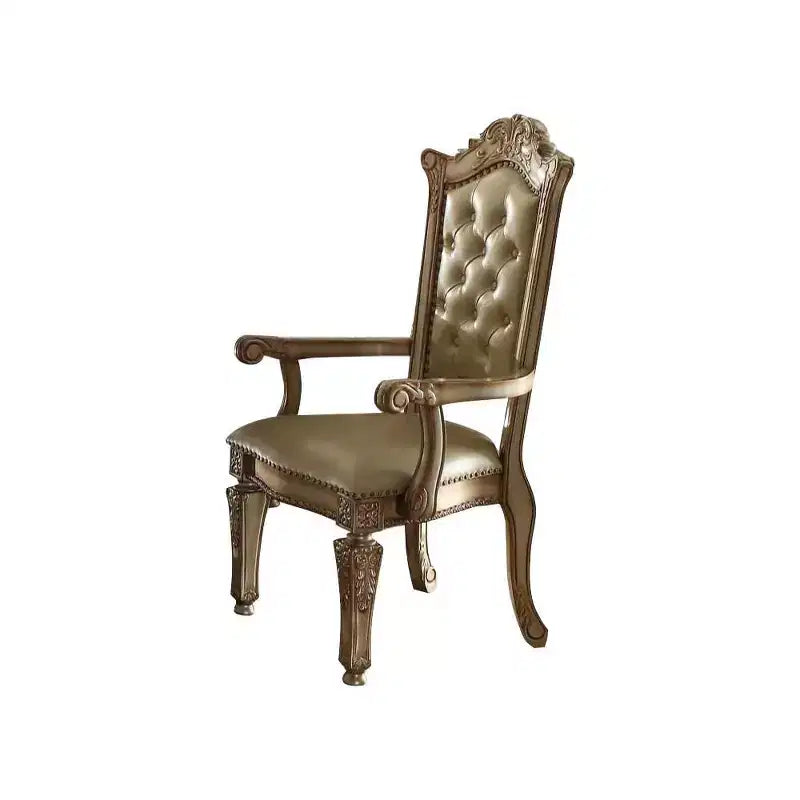 Poltroncina d'appoggio Vendome 27" in ecopelle color osso/finitura patina oro - Acme Furniture: Poltroncina di lusso capitonné, borchie decorative