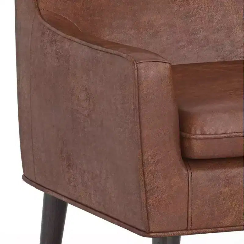 Poltrona accent Warnock Marrone Saddle distressed - WyndenHall: Ecopelle, gambe in legno di gomma