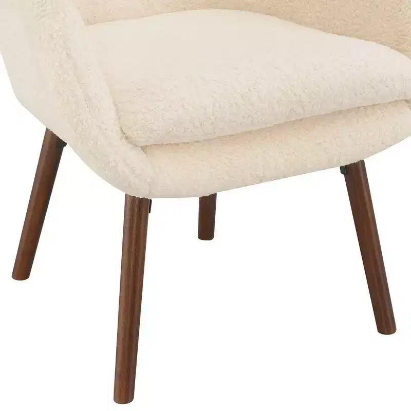 Breighton Home Poltrona a pozzetto Charlotte Wingback accentata in crema/caffè