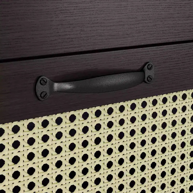 Cassettiera Summertree Transizionale in Rattan Sintetico Intrecciato a 4 Cassetti Espresso - miBasics: Stile Bohémien, Atmosfera da Resort, Design Salvaspazio
