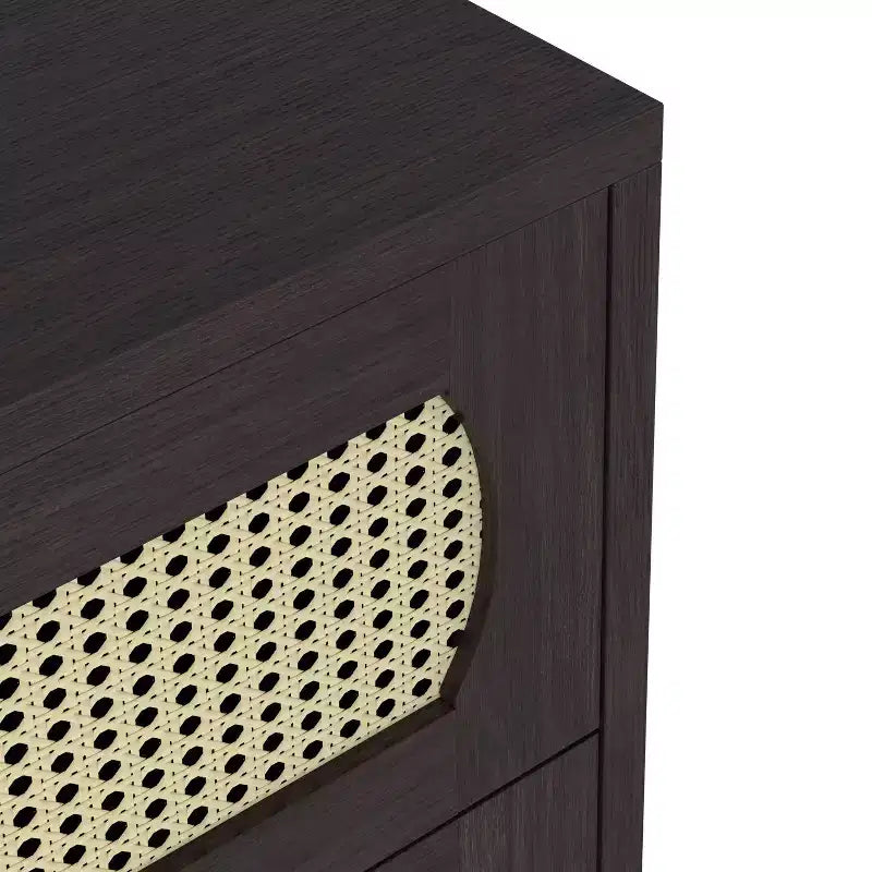 Cassettiera Summertree Transizionale in Rattan Sintetico Intrecciato a 4 Cassetti Espresso - miBasics: Stile Bohémien, Atmosfera da Resort, Design Salvaspazio